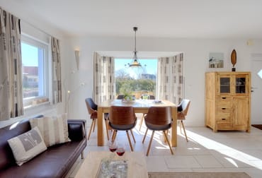 Wohnzimmer mit Essbereich