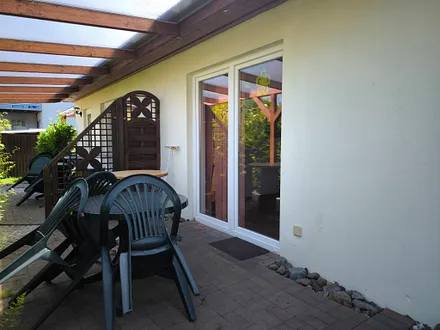 Terrasse mit Überdachung 