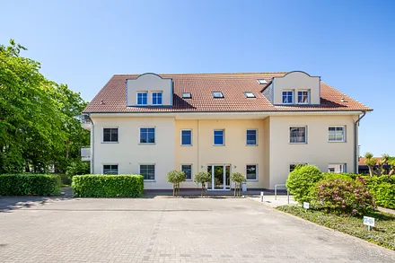 Gepflegtes Mehrfamilienhaus