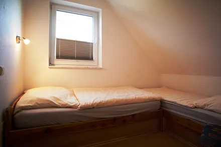 Schlafzimmer 2