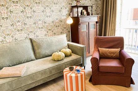 Auf der Couch kann bei Bedarf für 1 Person aufgebettet werden. 