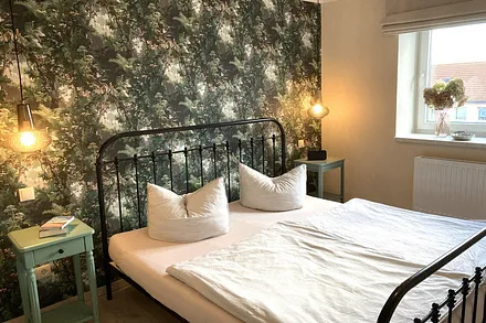 ... 180cm breitem Doppelbett ...