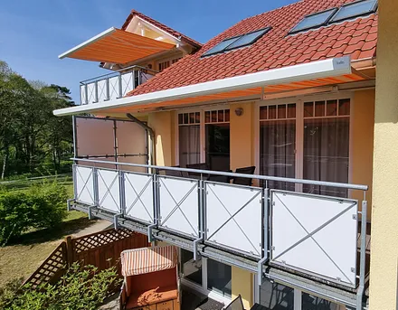 Balkon mit Markise