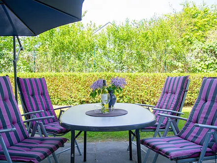 Die möblierte Terrasse