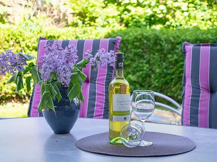 Die möblierte Terrasse