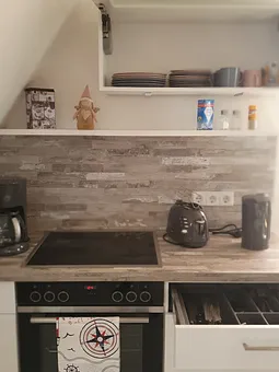 Küchenzeile 1 mit Herd und Ofen