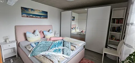 Schlafzimmer, ruhig zum Garten