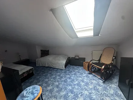  kleines Schlafzimmer Betten können zusammen gestellt werden