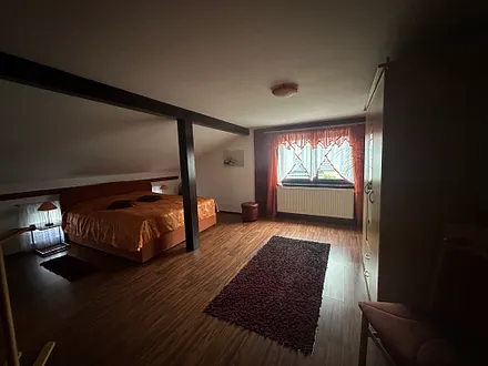 grosses Schlafzimmer