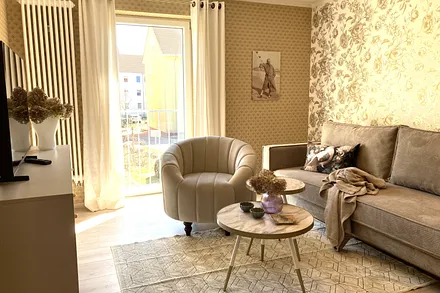 Auf der Couch kann bei Bedarf für 1 Person aufgebettet werden.