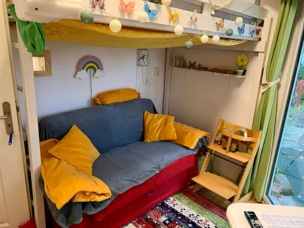 Kinderzimmer mit Hochbett