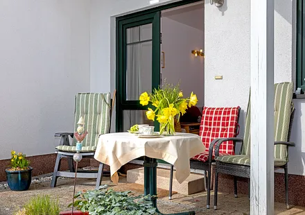 Sitzbereich vor der Wohnung