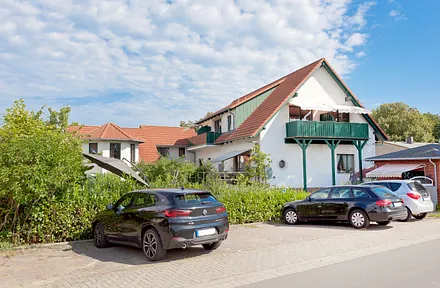 Parkplatz am Haus