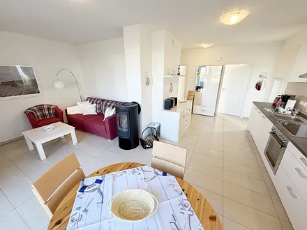 Haus Möwe Wohnung 01 -Esstisch
