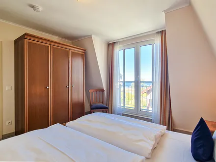 Schlafzimmer 1
