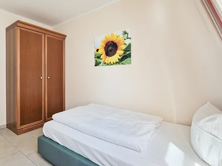 Schlafzimmer 2