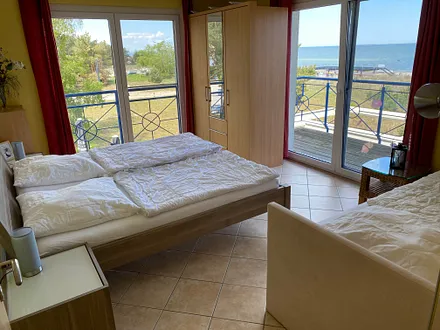 Schlafzimmer mit Meerblick 