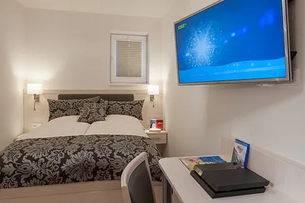3. Schlafzimmer mit eigenem Badezimmer