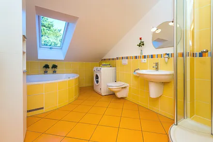 Bad mit Whirlpool