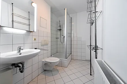 Bad + Dusche