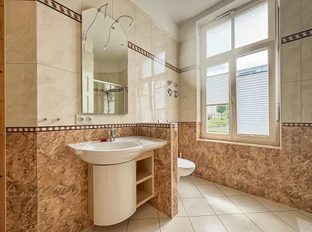 2. Bad mit eigener Sauna