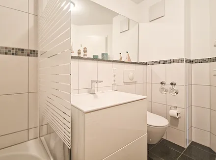 Bad mit Wanne