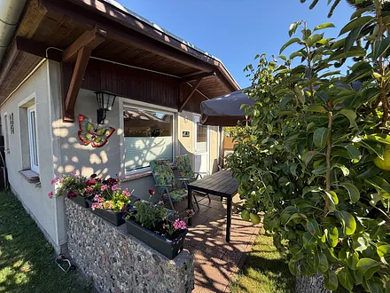Bungalow mit Terasse