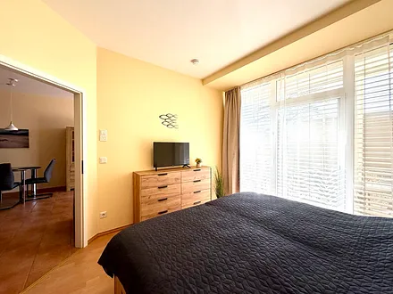 Schlafzimmer mit TV