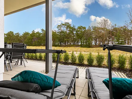 Terrasse mit direktem Strandzugang
