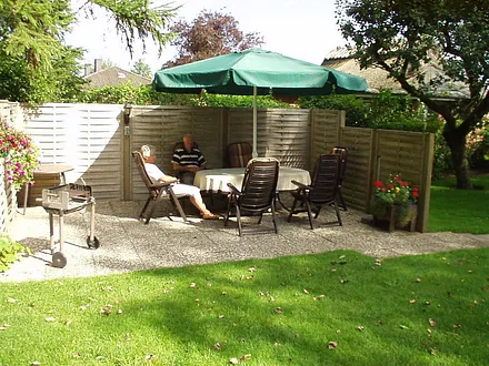 eine von drei Terrassen auf unserem Grundstück