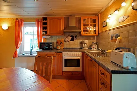 Küche und Esszimmer