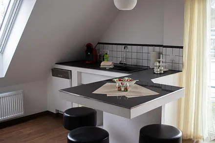 Das Apartment ist modern eingerichtet und hat dennoch viel Altes in sich welches wir zu bewahren versucht haben.