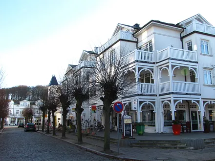 Blick von der Paulstraße auf die Hauptstraße im November