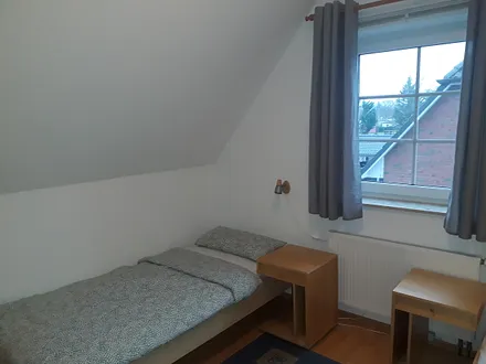 Schlafzimmer mit zwei Einzelbetten (90 x 200 cm)