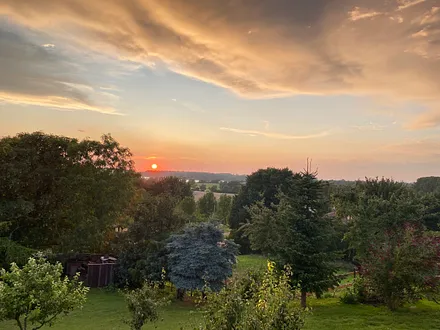 Blick aus dem Fenster im Schlafzimmer 