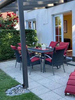 überdachte Terrasse