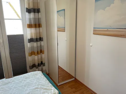 2. Schlafzimmer mit Einzel- und Kinderbett