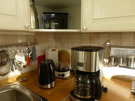 hochwertige Geräte wie Toaster, Wasserkocher, Eierkocher, Kaffeemaschine