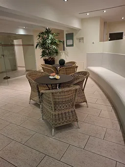 Wellnessbereich mit Sitzgruppe