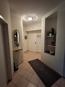 offener Eingangsbereich mit schönen Details