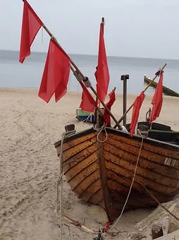 Fischerboot am Strand