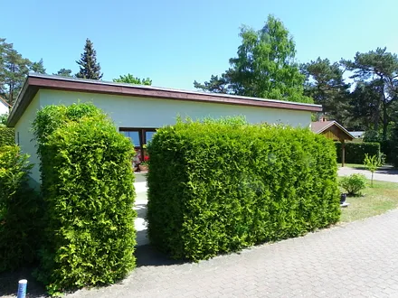 FH,,Usedom,,Bild 2 Terrasse grün eingerahmt 