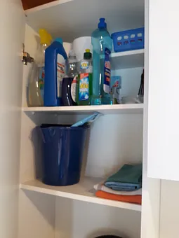 Hauswirtschaftsschrank oben