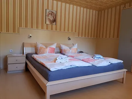 großes Schlafzimmer