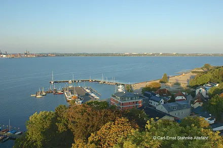 Altefähr Hafen und neuer Strand
