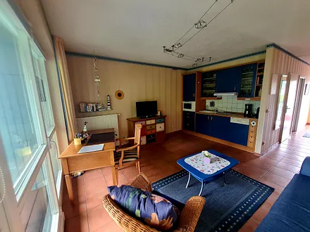 Wohnbereich mit Küchenzeile 