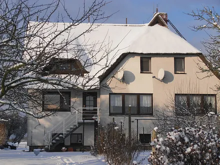 Lowkas Haus im Winter