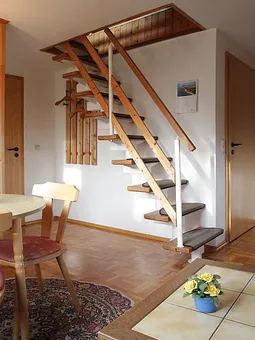 Treppe vom Wohnzimmer ins 2. Schlafzimmer