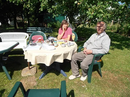 Erholung beim Früstück im Garten mit Blibk auf den Bodden