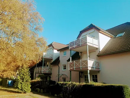 Das 2-Zimmer-Appartement liegt sehr ruhig im Haus 4 hinten,  Balkon im 1. OG